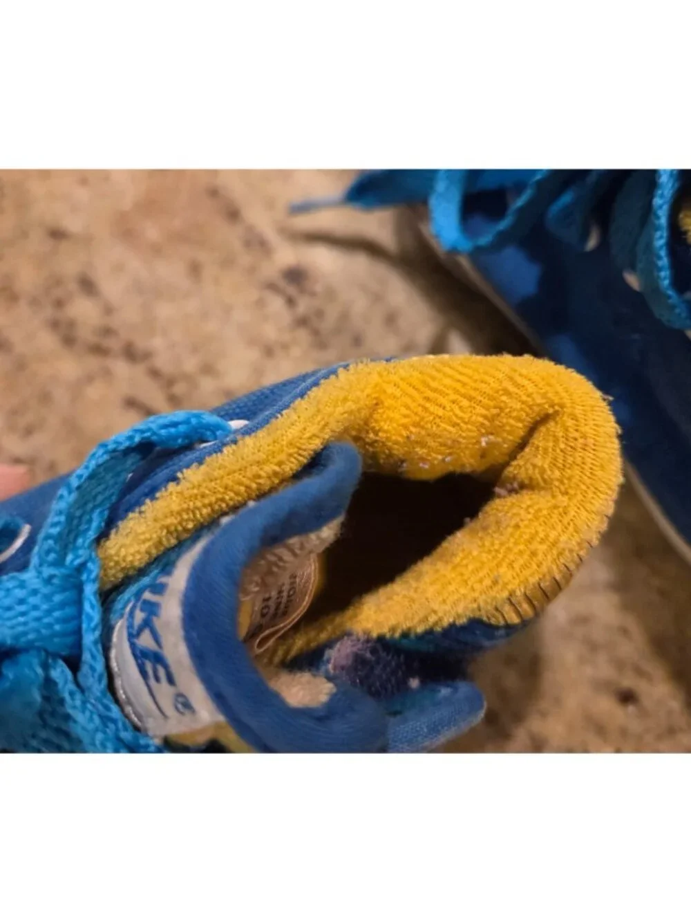 Nike VTG Toddler Size 5.5 Sneakers Shoe Blue Yellow Terry Cloth Strap Tie